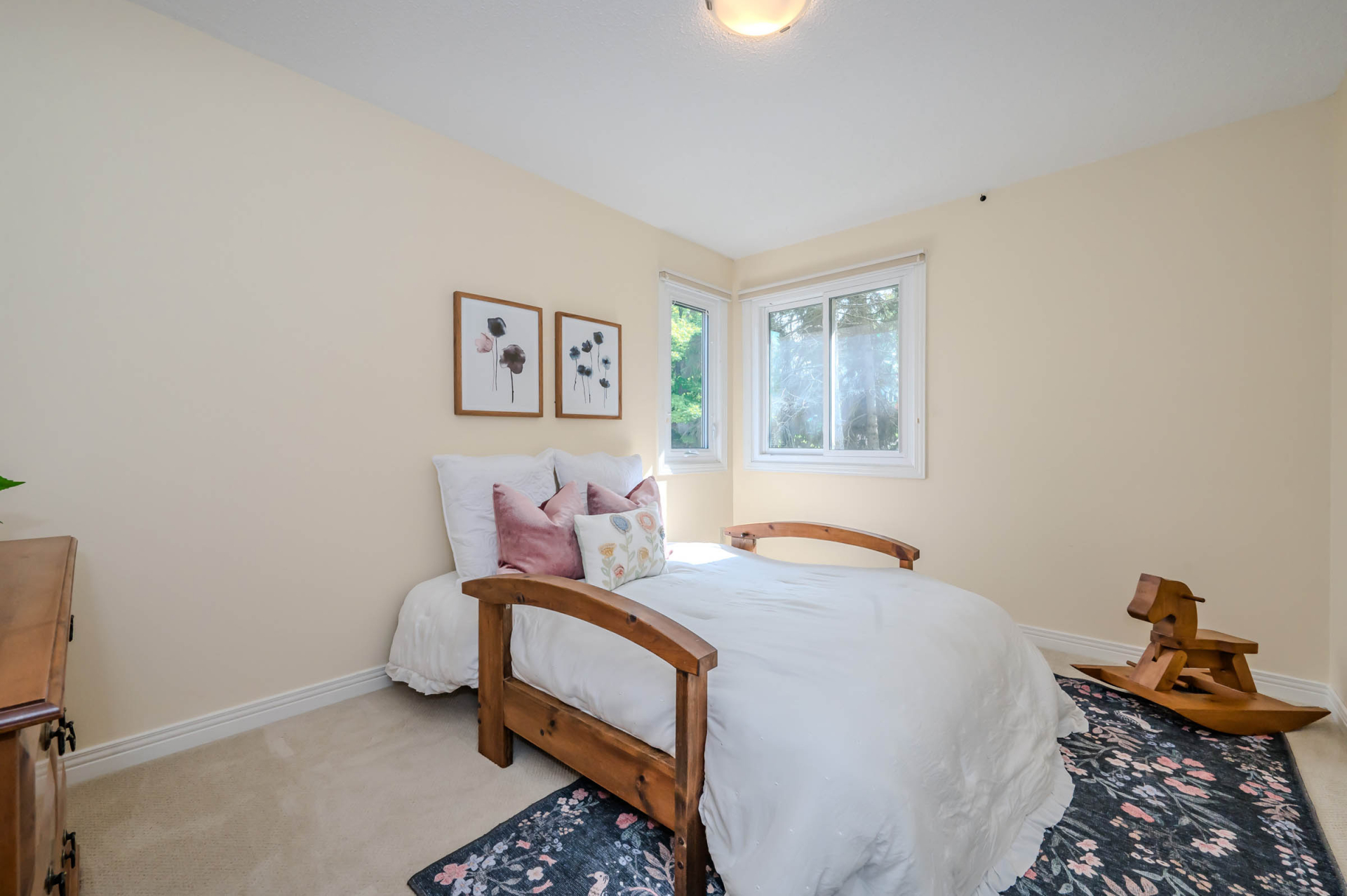 028 2 Pickwick Place Guelph 