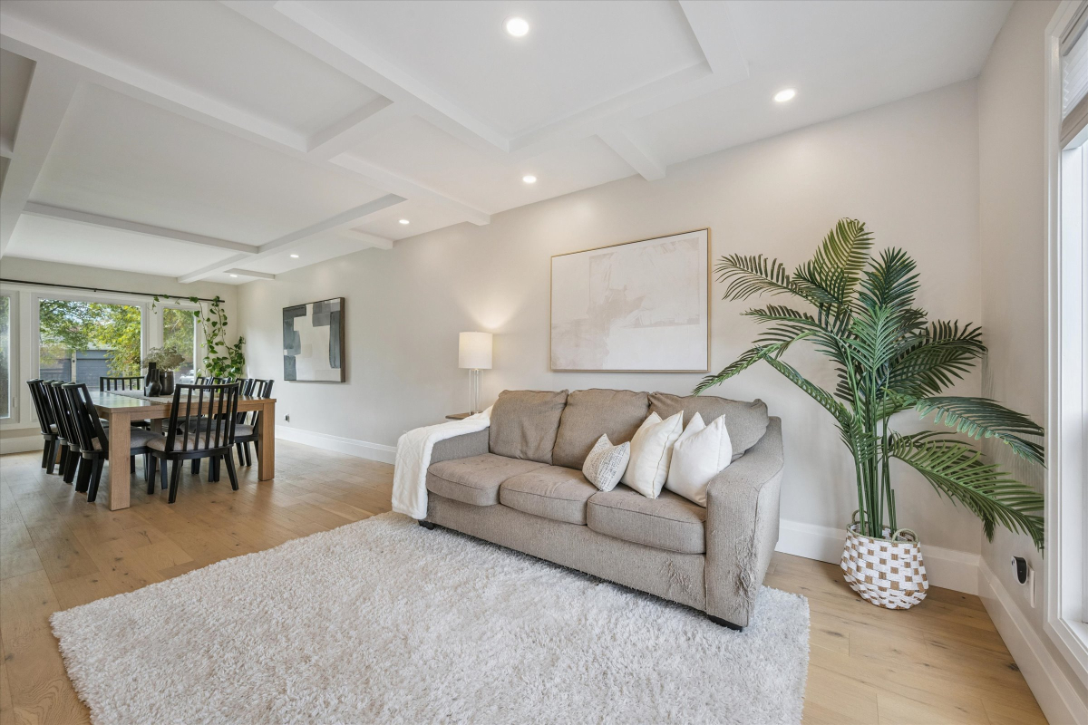 12 Deerwood Crescent 