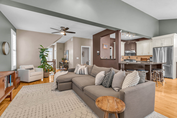 016 610rockpoint 