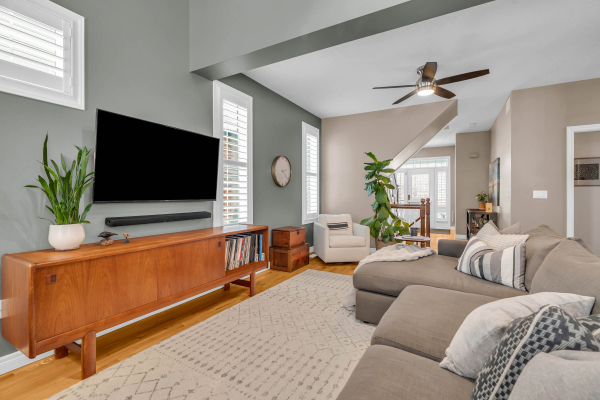 017 610rockpoint 