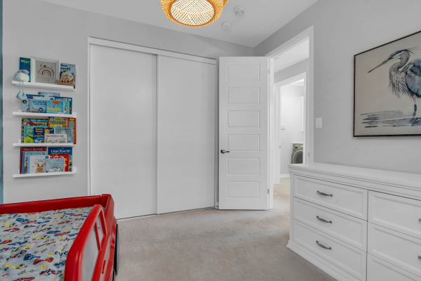 027 47shoreacres 