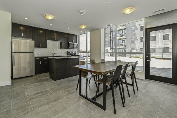 031 100 Garment Street kitchener 