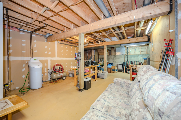 039 2 Pickwick Place Guelph 