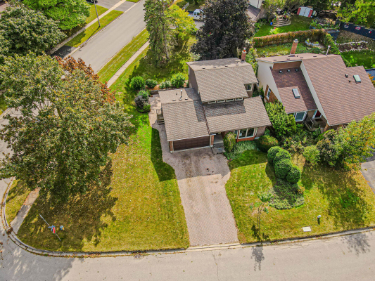 048 2 Pickwick Place Guelph 