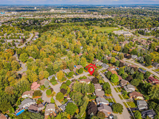 052 2 Pickwick Place Guelph 