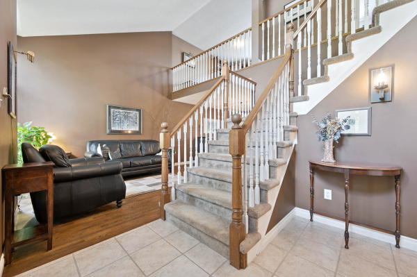 10 Pheasant Run Drive 