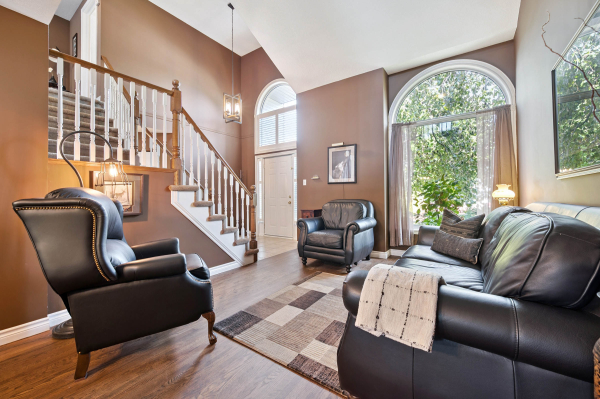 12 Pheasant Run Drive 