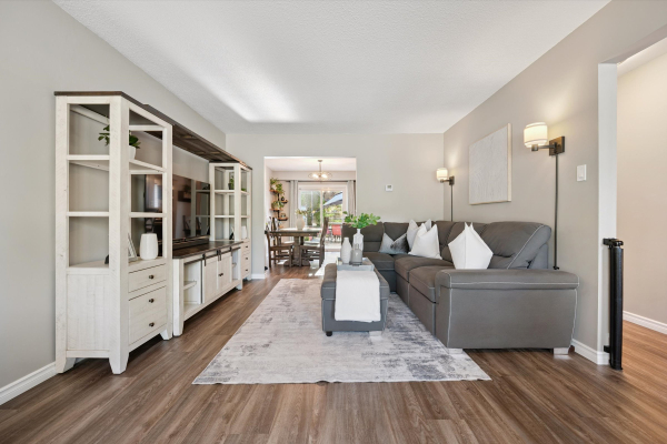 13 Shadeland Crescent 