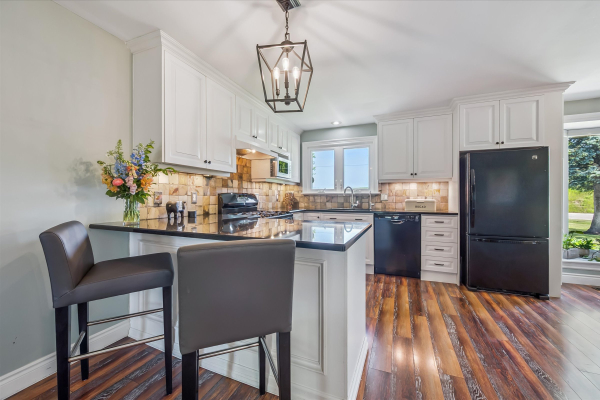 14 Wellington County Rd 34 
