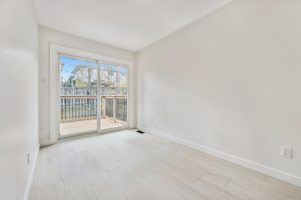 16 Drummerhill Crescent 