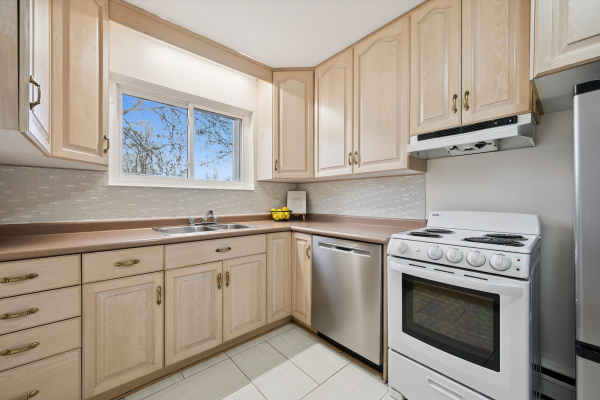 16 Sunnylea Crescent 