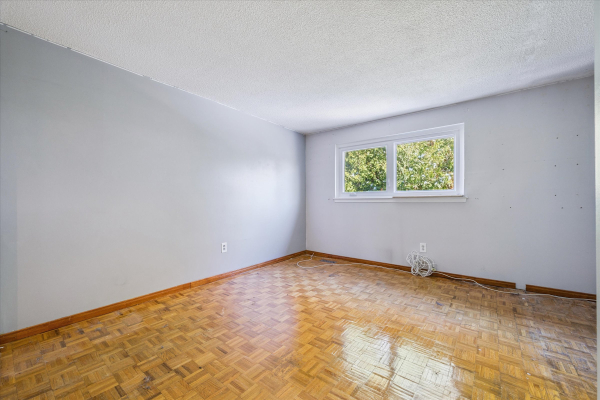 19 Gwendale Crescent 