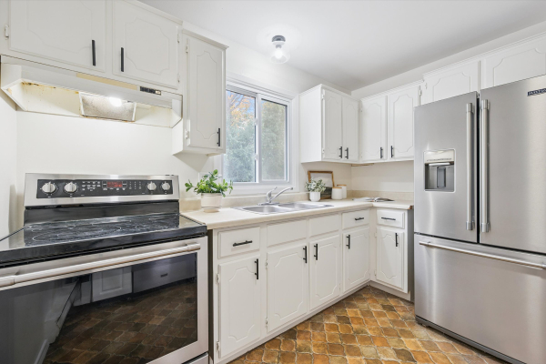 22 Bluevale St N Unit 29 