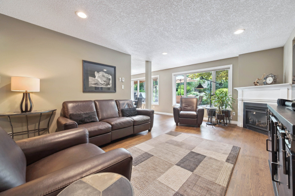 24 Pheasant Run Drive 