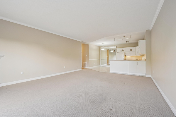 26 Wyndham St S 304 