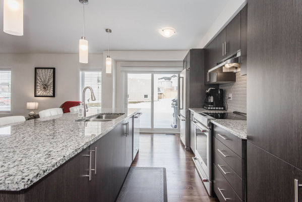 28EB80EA 8097 4E86 BB2A 263CFA94A38F