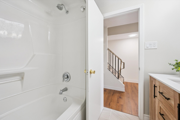 29 Bluevale St N Unit 29 