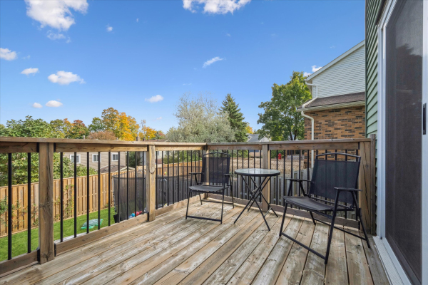 32 Deerwood Crescent 