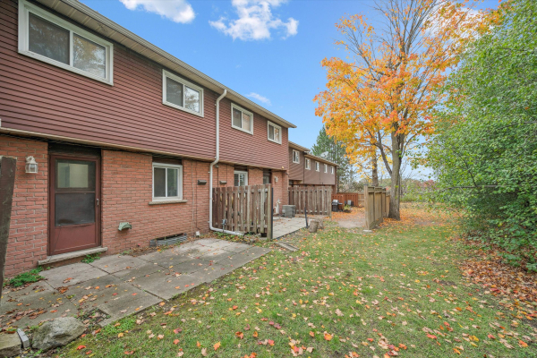 39 Bluevale St N Unit 29 