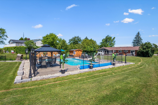42 Wellington County Rd 34 