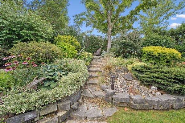 49 Pheasant Run Drive 