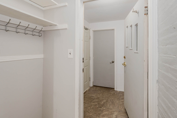 57 BEVERLY Street Unit 102 Cambridge Ontario N1R 3Z6 