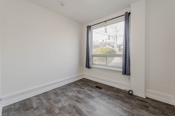 57 BEVERLY Street Unit 102 Cambridge Ontario N1R 3Z6 