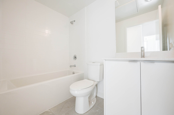 605 55 Duke St W Kitchener 