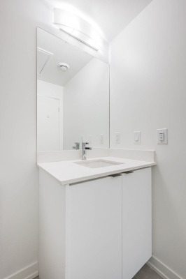 605 55 Duke St W Kitchener 