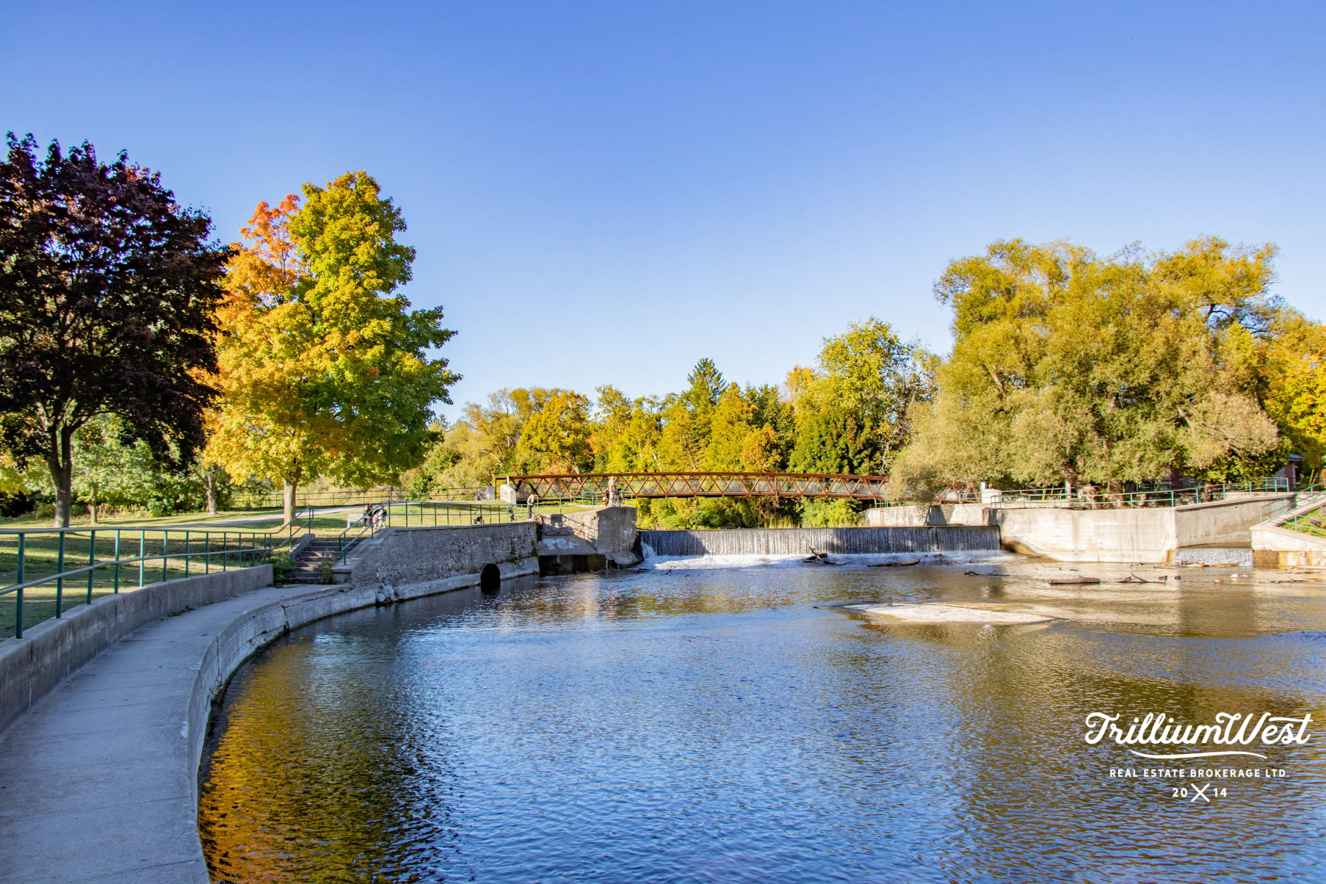 RiversideParkplaces 
