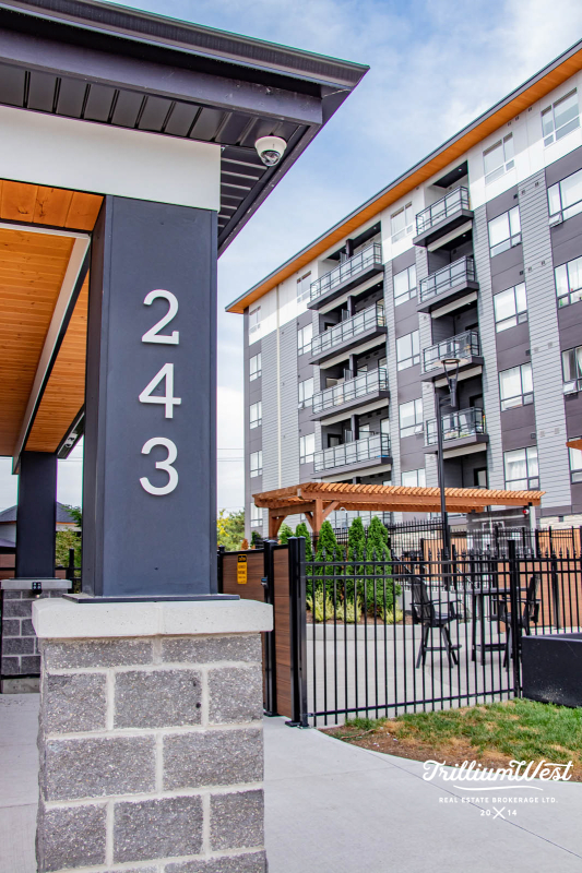 ColonialAcresgallery 20 of 