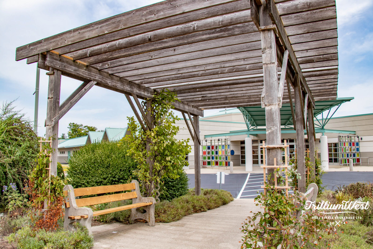 ColonialAcresgallery 3 of 