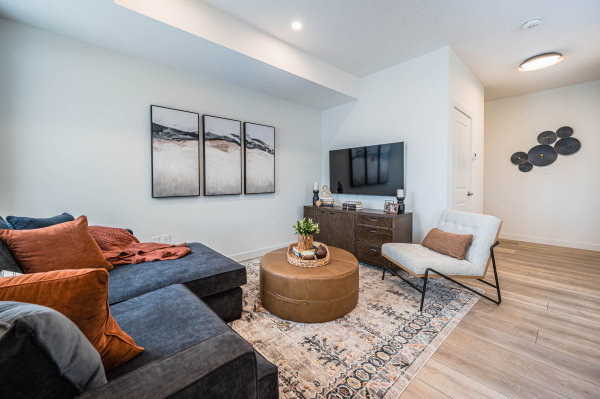 405 Meyers Rd Cambridge High Res 