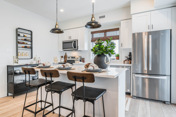 405 Meyers Rd Cambridge High Res 