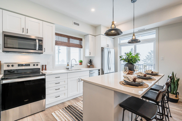 405 Meyers Rd Cambridge High Res 