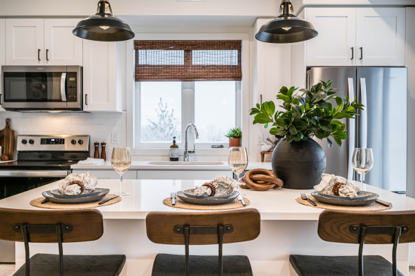 405 Meyers Rd Cambridge High Res 