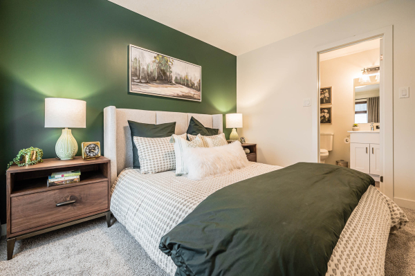 405 Meyers Rd Cambridge High Res 